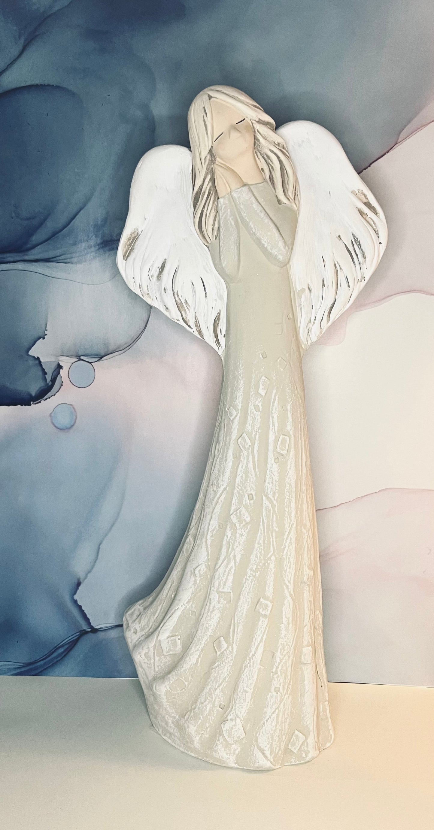 Spiaci Anjel s krásnymi krídlami (38cm)