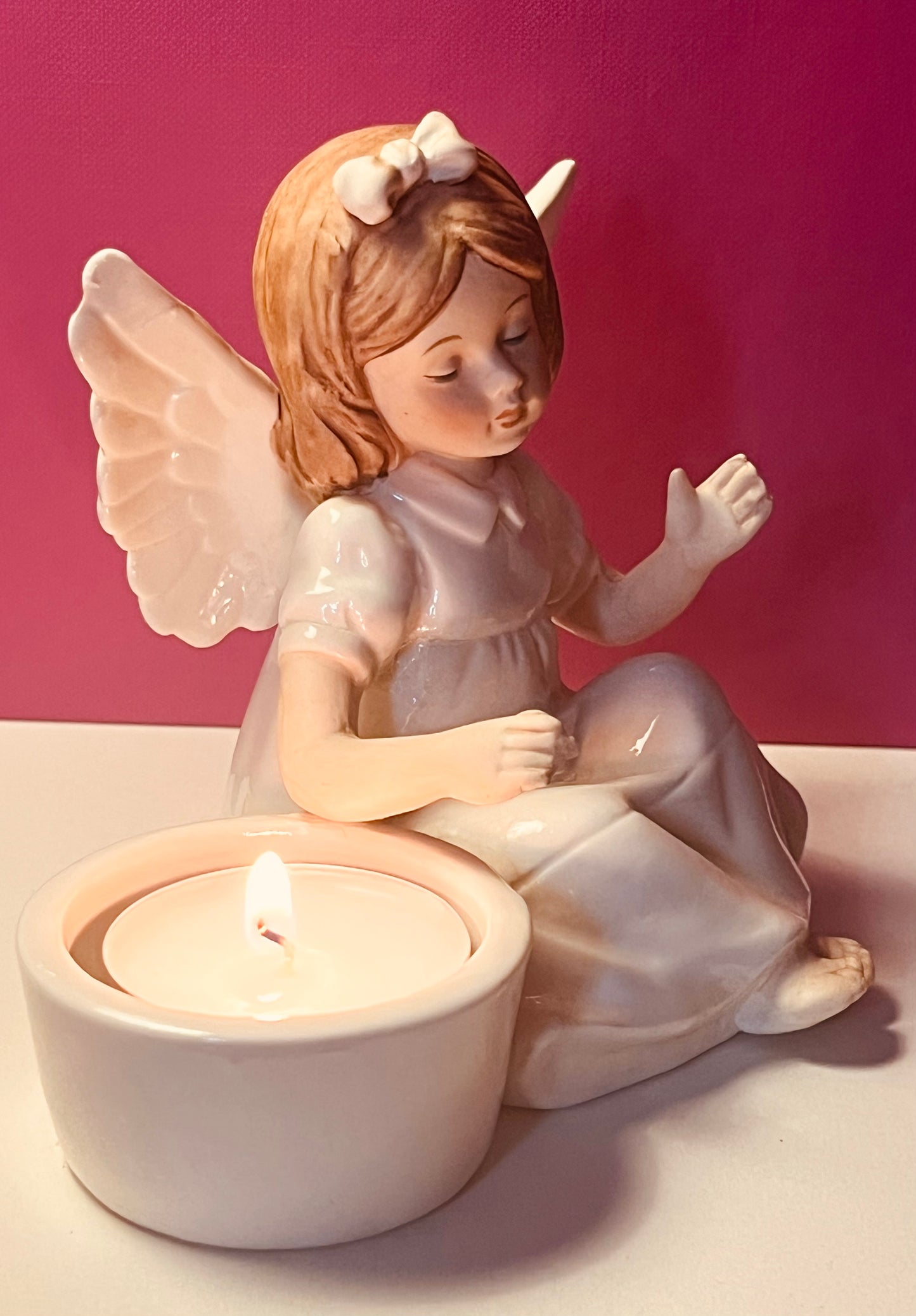 Svietnik Anjelka z porcelánu (12cm)