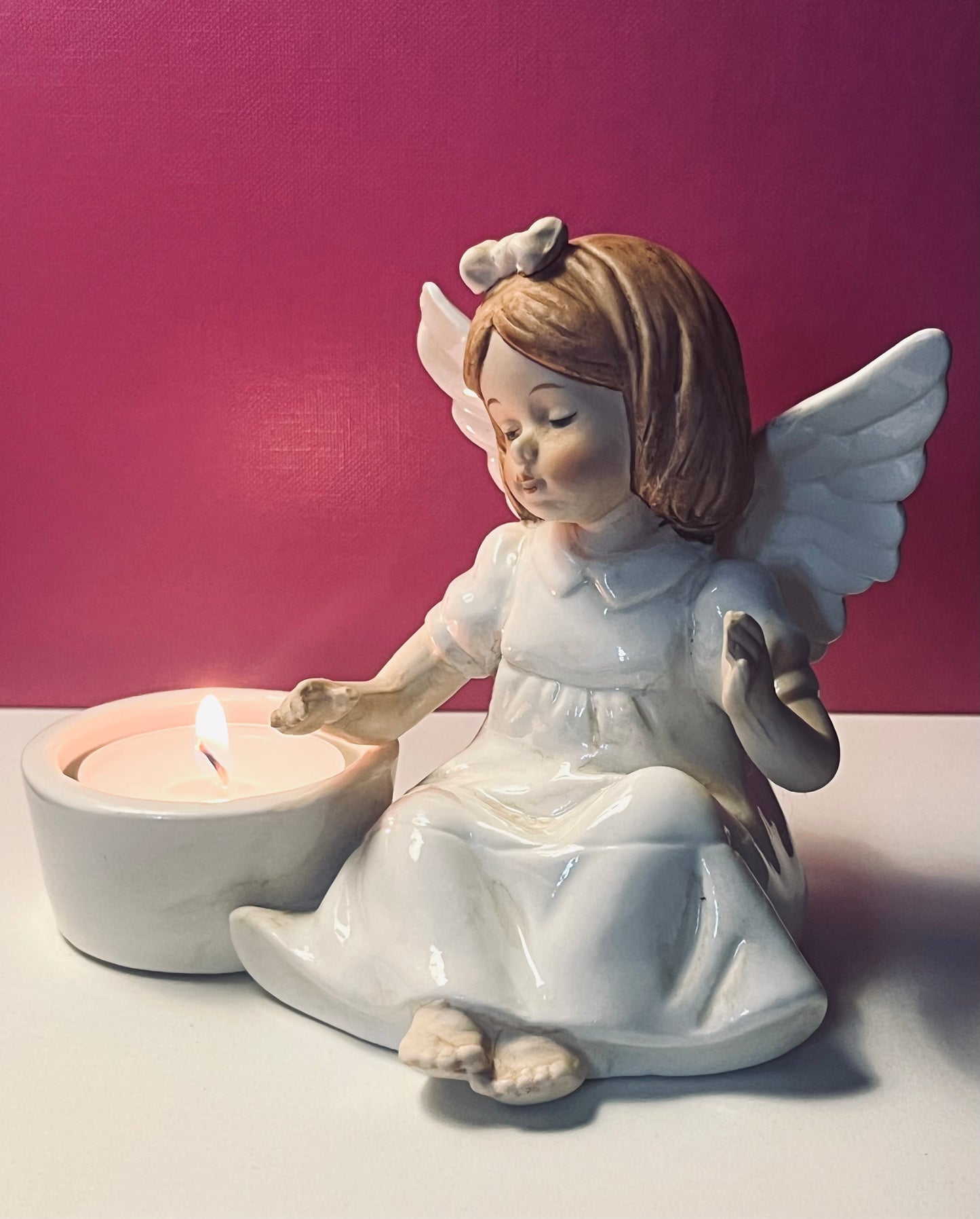 Svietnik Anjelka z porcelánu (12cm)