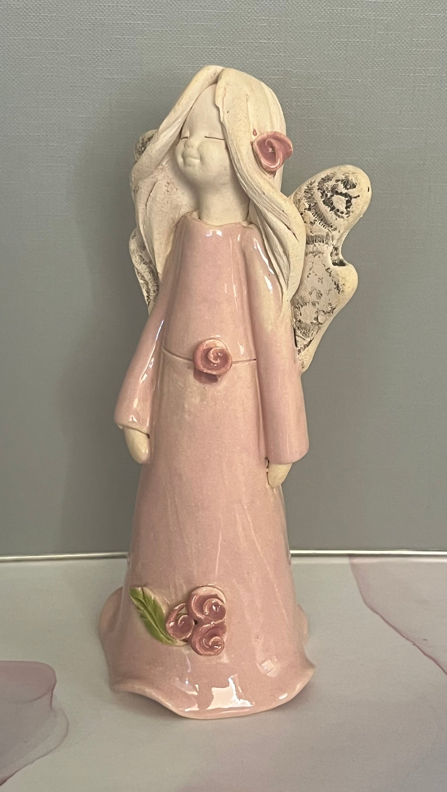 Ružový anjelik s ružami (17cm)
